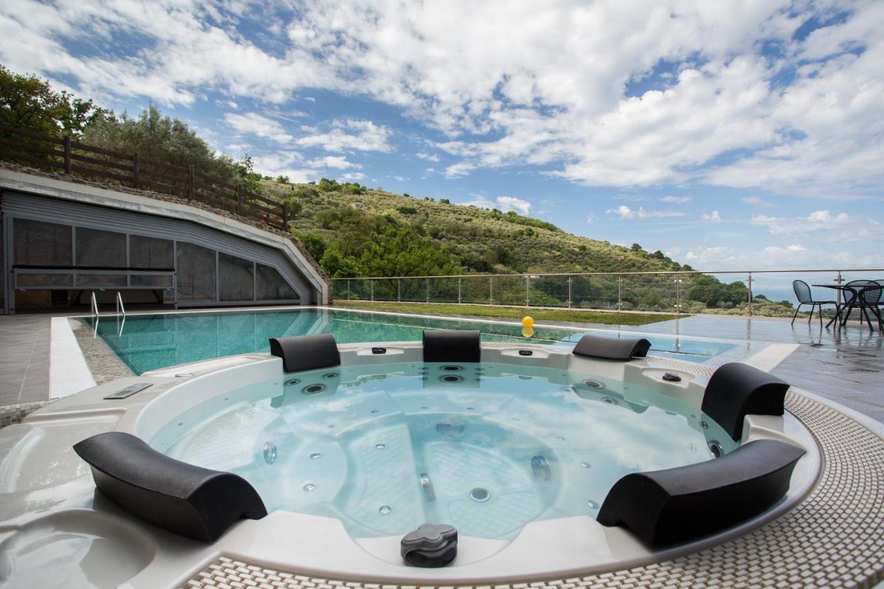 Calabrialcubo Agriturismo ノチェーラ・テリネーゼ エクステリア 写真